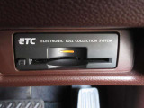 ビルトインETC インストルメントパネルのデザインにフィットするETCです。