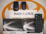 スマートキー&エンジンスターター&後席モニター用リモコン付。取扱説明書とメンテナンスノートもあります☆品質評価シート付いてます!トヨタ認定中古車ライト!!