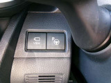 パーキングアシスト機能で、苦手な駐車もクルマがアシストしてくれるので、楽になりますね!(補助装置です)