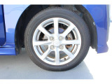 タイヤサイズは155/65R14と言うサイズを使用。軽自動車ではスタンダードなサイズです。