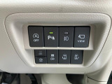 パワースライドドアなど各機能のスイッチは運転席から操作ラクラク。