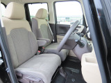 運転席の高さを変更できるので、体格に合わせた位置で運転できます!