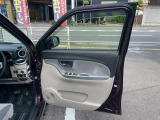 お車の状態は内外装共にとても綺麗な状態を保っておりますので私共でも自信を持ってお薦め出来る1台です!!