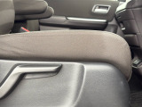 ★運転席ハイトアジャスター★ 運転される方によってシートの高さが調節できます!自分に合ったドライビングポジションで運転がさらに快適に♪