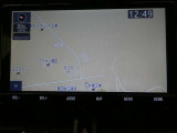純正ナビを装備。タッチパネル式で使いやすく、お出かけもラクラクです。