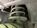 お車を安心してお乗りいただく為には、足回りの定期点検が欠かせません。サービスサポート(有償保証)では無料点検もご提供しており、安心のカーライフをお過ごしいただけるサポート体制が整っています。