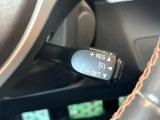 【クルーズコントロール】高速道路もラクラク走行。アクセルを離しても一定速度で走行ができ、長距離運転時の負担を軽減!加速・減速も簡単なスイッチ操作で調整できます。