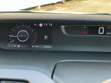 ☆視認性の良いメーターには、燃費情報など運転をサポートする様々な情報を表示します☆