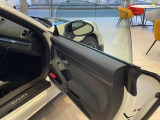 乗降時の傷も目立たず美しさを保持。RACE-TEXの上質な質感がインテリア全体の満足度を引き上げます。