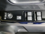 運転席のスイッチ類です。