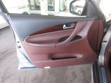 助手席ドア内張り画像です。