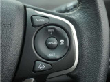 ◆アダプティブクルーズコントロール◆予め設定した車速内でクルマが自動的に加減速。前走車との適切な車間距離を維持しながら追従走行します。【LKAS】車線維持支援システムでステアリング操作を支援。