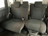 【スライドシート】後席にもスライド機構があることで、細やかに荷室スペースを確保!日常の様々なシーンに対応します♪