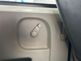 自動車任意保険もご用意しております。お車の事は保険も併せて当社にお任せください。必ずお役にたちます。!