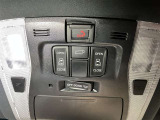 運転席の操作でオートスライドドアが開閉します!同乗者に優しく!とっても便利な機能です!