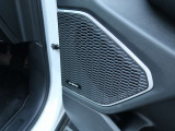 アルパイン製スピーカー搭載。