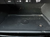 スマホ充電QI搭載