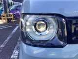 【LEDライト】ディスチャージヘッドライト(HID)と同等の明るさで、夜道や雨天走行が明るく視界良好!! フォグライトも装備で、安心感さらにUPです♪安心ドライブを楽しんで下さい♪