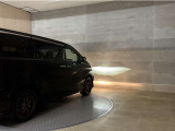 LEDヘッドランプです。十分な明るさを保ちつつも消費電力が少なく、バルブ寿命も長いのが特徴です。瞬時にMAXの光量を発揮するのもLEDならではです。☆フォグランプも装備☆