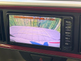 【バックカメラ】駐車時に後方がリアルタイム映像で確認できます。大型商業施設や立体駐車場での駐車時や、夜間のバック時に大活躍!運転スキルに関わらず、今や必須となった装備のひとつです!