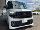 LEDヘッドライトです。高い視認性や省電力で車への負担が少なく、長寿命で交換の手間が少なくなりメリットがいっぱいあります。