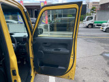 お車の状態は内外装共にとても綺麗な状態を保っておりますので私共でも自信を持ってお薦め出来る1台です!!