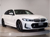 BMWのダイナミック且つエモーショナルなスタイルを印象付けるキャラクターライン(プレスライン)眺めているだけで溜め息の出る美しさです☆