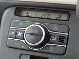 オートエアコンで車内はいつでも快適です♪
