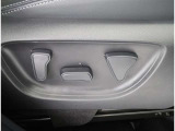 パワーシート搭載。微妙な調整が手軽にでき、お客様にピッタリのポジションで運転することが可能です。