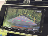 【バックカメラ】駐車時に後方がリアルタイム映像で確認できます。大型商業施設や立体駐車場での駐車時や、夜間のバック時に大活躍!運転スキルに関わらず、今や必須となった装備のひとつです!