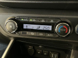 【オートエアコン】AUTOボタンを押してお好みの温度を設定!快適な室温でドライブをお楽しみいただけます♪