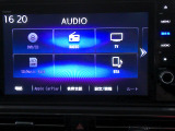 フルセグTVを搭載。Bluetoothオーディオ対応なので、お気に入りの音楽をお楽しみいただけます。