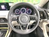 【純正革巻きステアリング】上質な革を使用することで、手にしっかり馴染みとても運転しやすいハンドルです♪