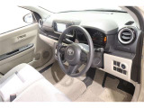 運転席周りは遊びにも通勤にも普段のお買い物にもピッタリ。日々のドライブに居心地のよいレイアウトです。