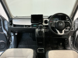 【前方視界】開放的な前方視界!運転がしやすく疲れにくいです♪窓が大きく、見通しがとっても良いおクルマですよ♪