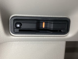ハンドルの左下にETCがついています。高速道路の料金所の通過も楽々です。カードの取り出しもしやすい場所についています。