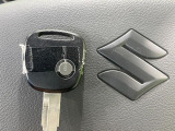【キーレス】少し離れた場所からでもボタン一つでドアの開錠・施錠ができるのでとっても便利!ドアの鍵穴周りに傷をつけることもありません♪