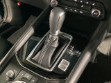 全てのトランスミッションのメリットを兼ね備えた理想的なAT、それがSKYACTIV-DRIVE(スカイアクティブドライブ)。「滑らかな変速」「ダイレクト感のあるシフトフィール」そして「低燃費」が特長です!