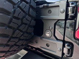 MOPARのテールゲート補強システム