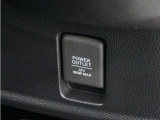 ◆12V電源ソケット◆スマートフォンの充電等にも便利な電源ソケット!使いやすい場所に装備されています。