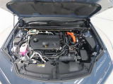 車にとって、とても大切な部分のエンジンルーム。綺麗に清掃済みで安心です。