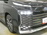 LEDヘッドライトです。デザイン性がよくとても明るいので、夜間の走行や悪天候でも安心です。しかも長寿命!