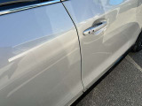 ドアエッジモールで隣の車や壁などにドアをぶつけてしまっても被害を抑えるここができます。