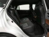 ゆとりある広々とした車内空間は、ドライブを始め買い物やレジャーなど、幅広く活躍します。一人でもみんなとでもお出かけを楽しみましょう!