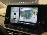 空から見たような映像で駐車ができるアラウンドビューモニター。ひと目でわかるセンサーに前後の衝突被害軽減ブレーキ付き。