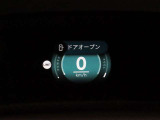 ヘッドアップディスプレイは視認性が非常に良く、運転時の視線を逸らさず様々な情報の確認が行えます。