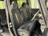 乗降がしやすい運転席。高さが調節できて小柄な方でも運転しやすいポジションをとることができます。