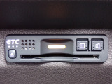 ■【ETC車載器】が装備されています。セットアップをしてお渡しとなり、ETCカードを差し込むだけで高速道路の利用が可能です。