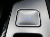 ●Start/Stop●ブレーキを踏みボタンを長押しするだけで、キーの抜き差しなく簡単にエンジンをかける事が出来ます。