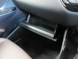 ものが多くなりがちな車内も、収納スペースを活用してすっきり♪